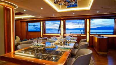 Main salon dining
