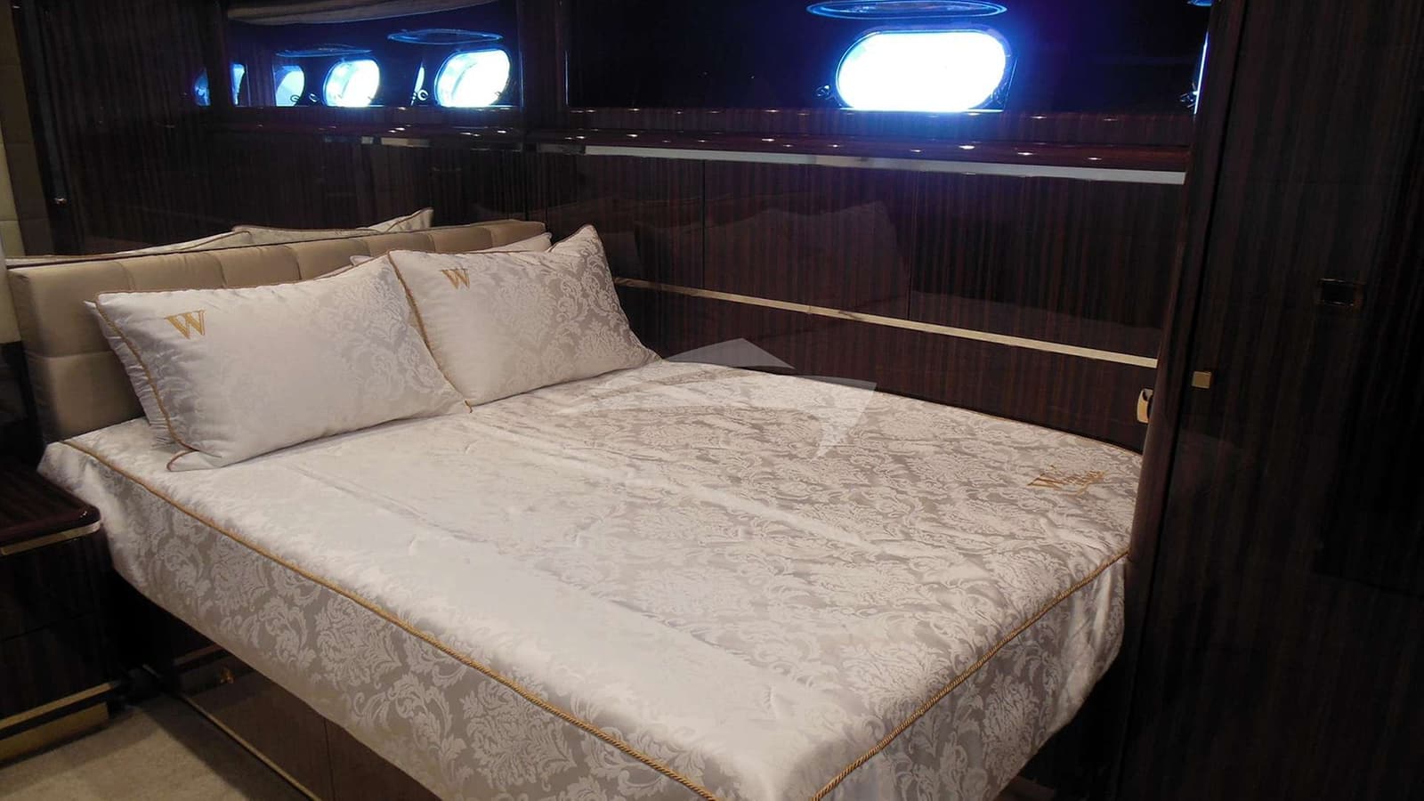 WHITE PEARL, photo from the yacht portfolio 7