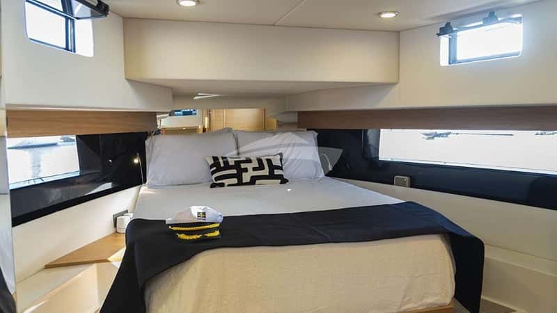 LA ONDINA 15m motor yacht charter, photo 5