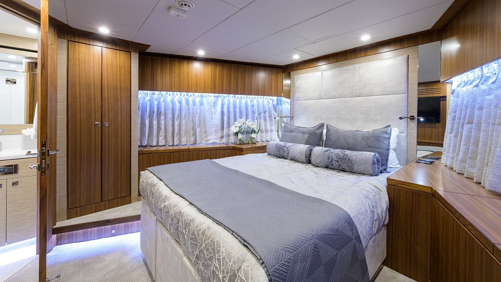RISK TAKER, photo from the yacht portfolio 18
