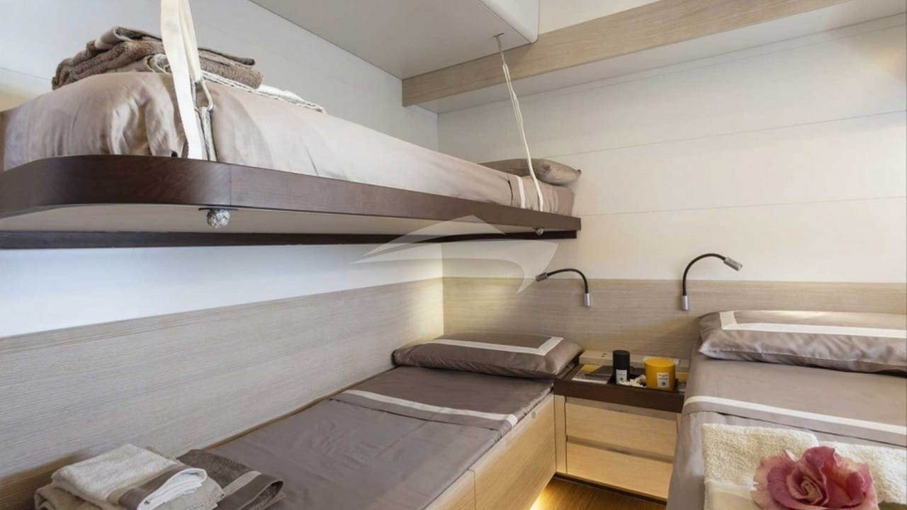 Twin Cabin with Pullman