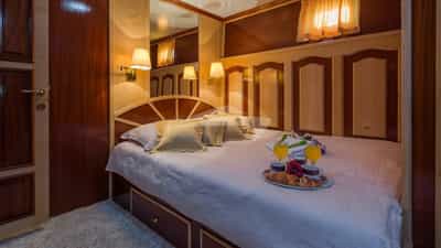 Double Stateroom - Lower Deck