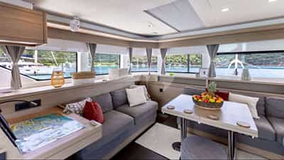 Valinor's spacious saloon