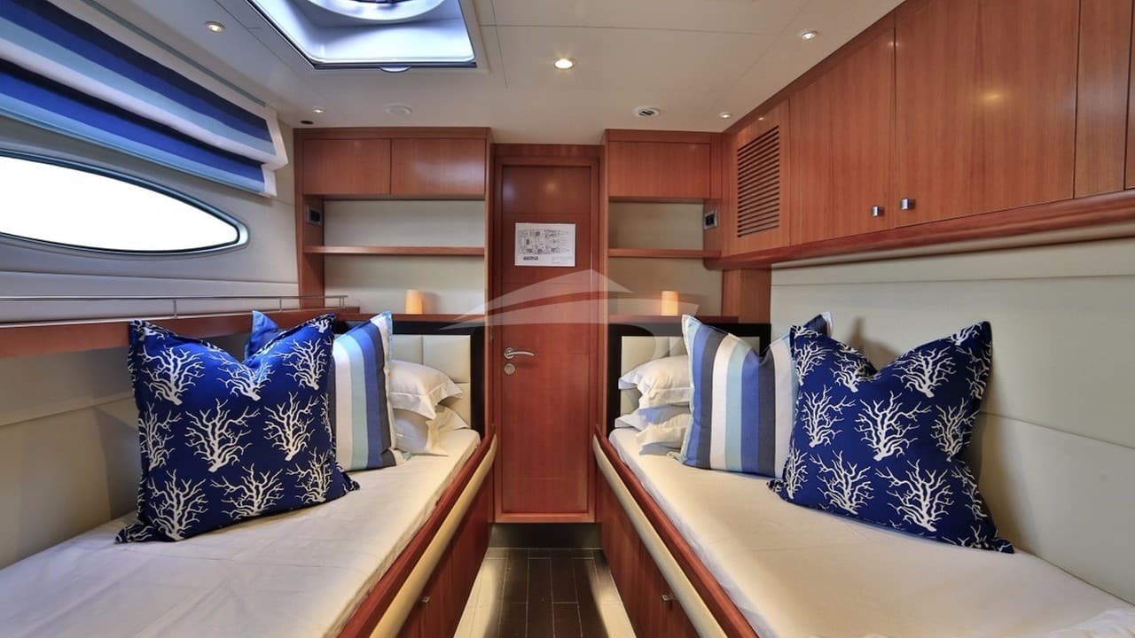 WORLD'S END, photo from the yacht portfolio 17
