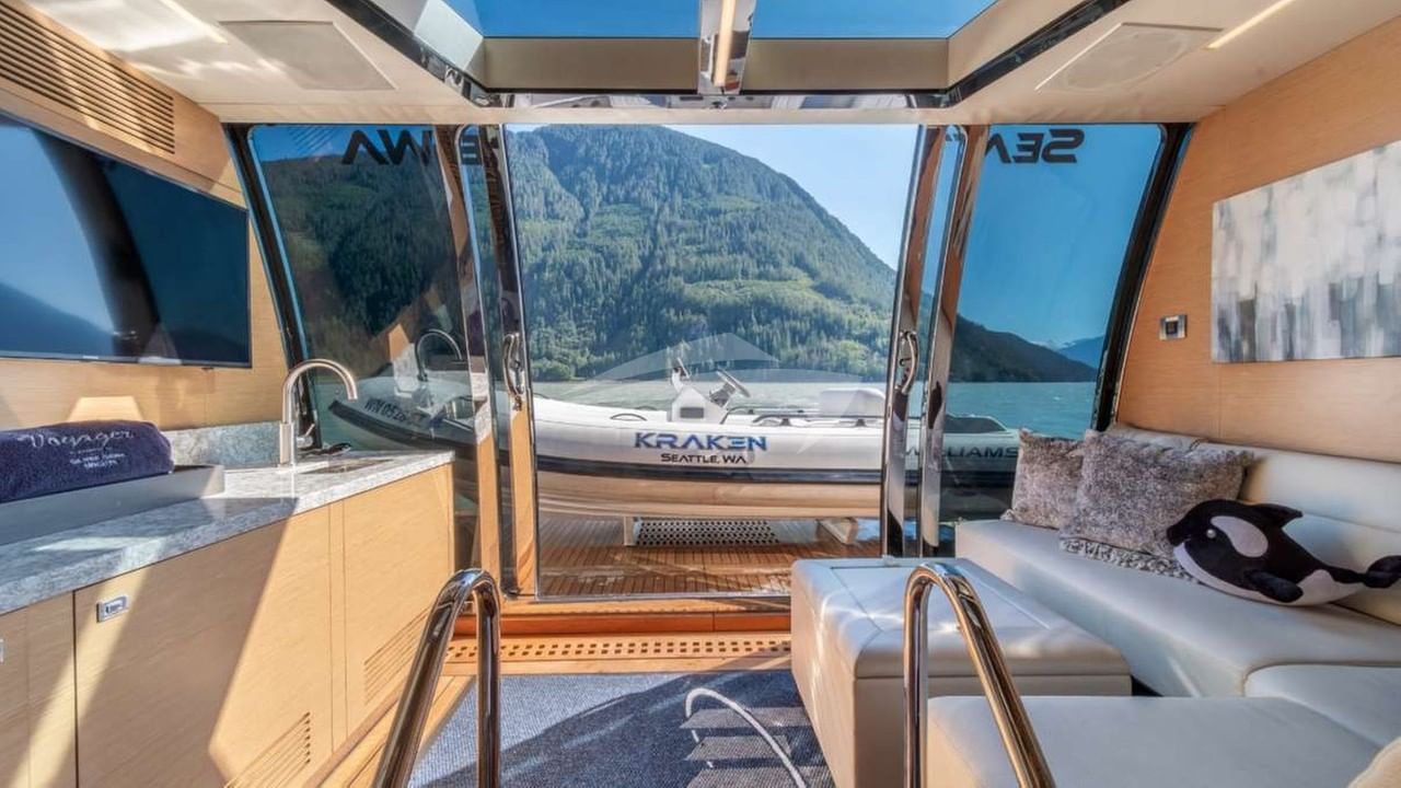 Beach Club and Tender