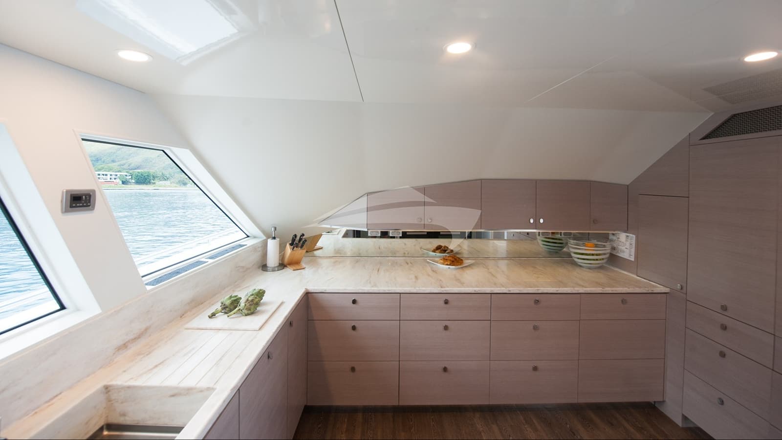 SHORETHING, photo from the yacht portfolio 14