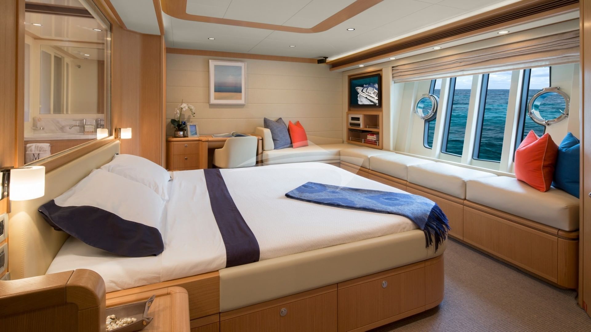 Crystal Parrot Master Stateroom
