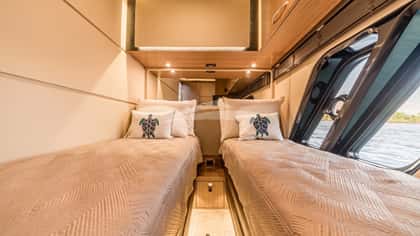 KRAKEN 20m motor yacht charter, photo 13