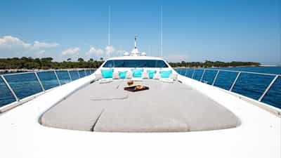 Sun pads and deck space