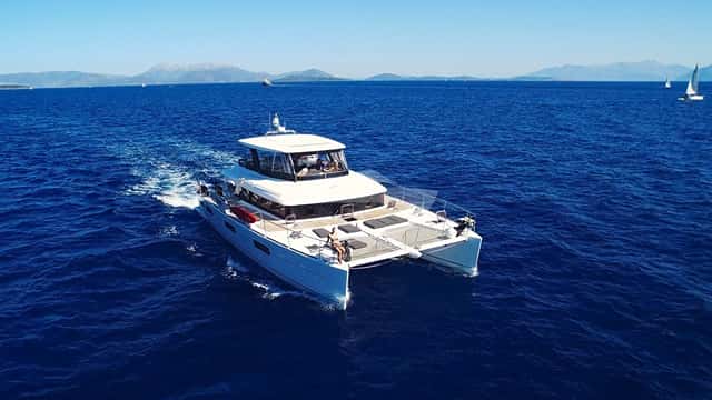 CUTE LITTLE CAT 19m motor yacht for charter