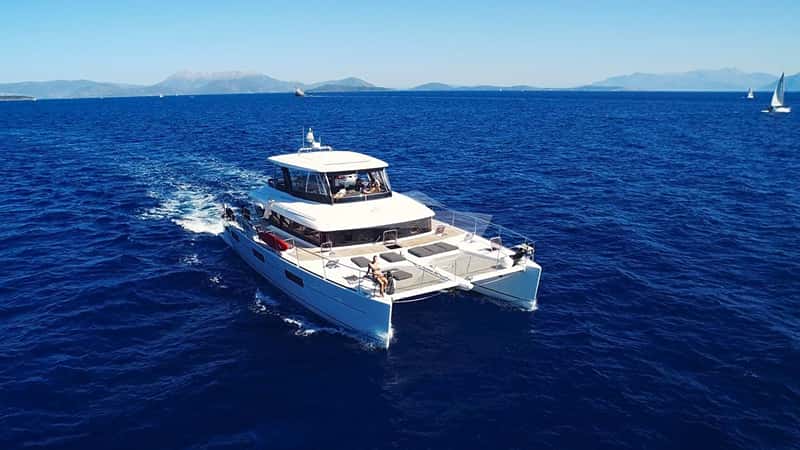 CUTE LITTLE CAT 19m motor yacht charter