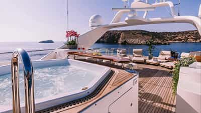 Sundeck Juccuzzi