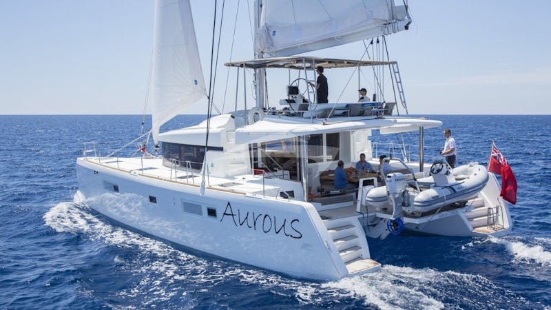 Yacht Charter AUROUS