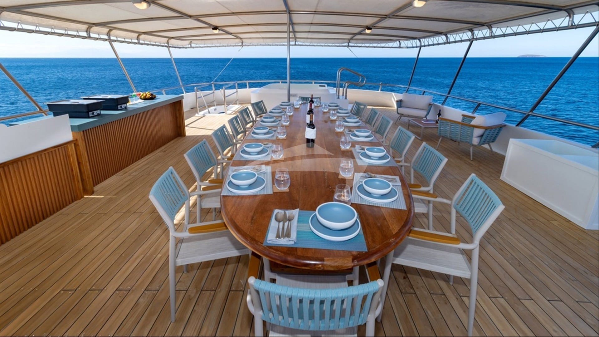 Sundeck Dining