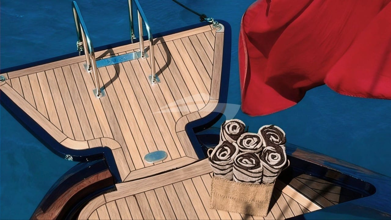 DARK STAR OF LONDON - Swim