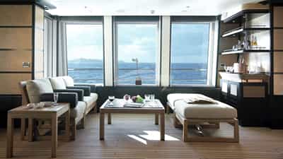 Bridge Deck Lounge