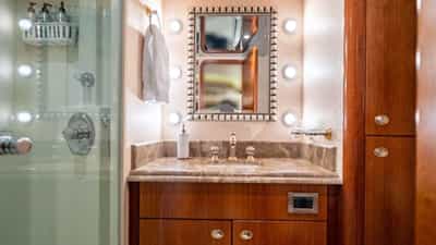 VIP guest bath