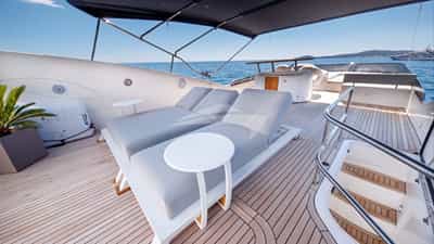 Flybridge