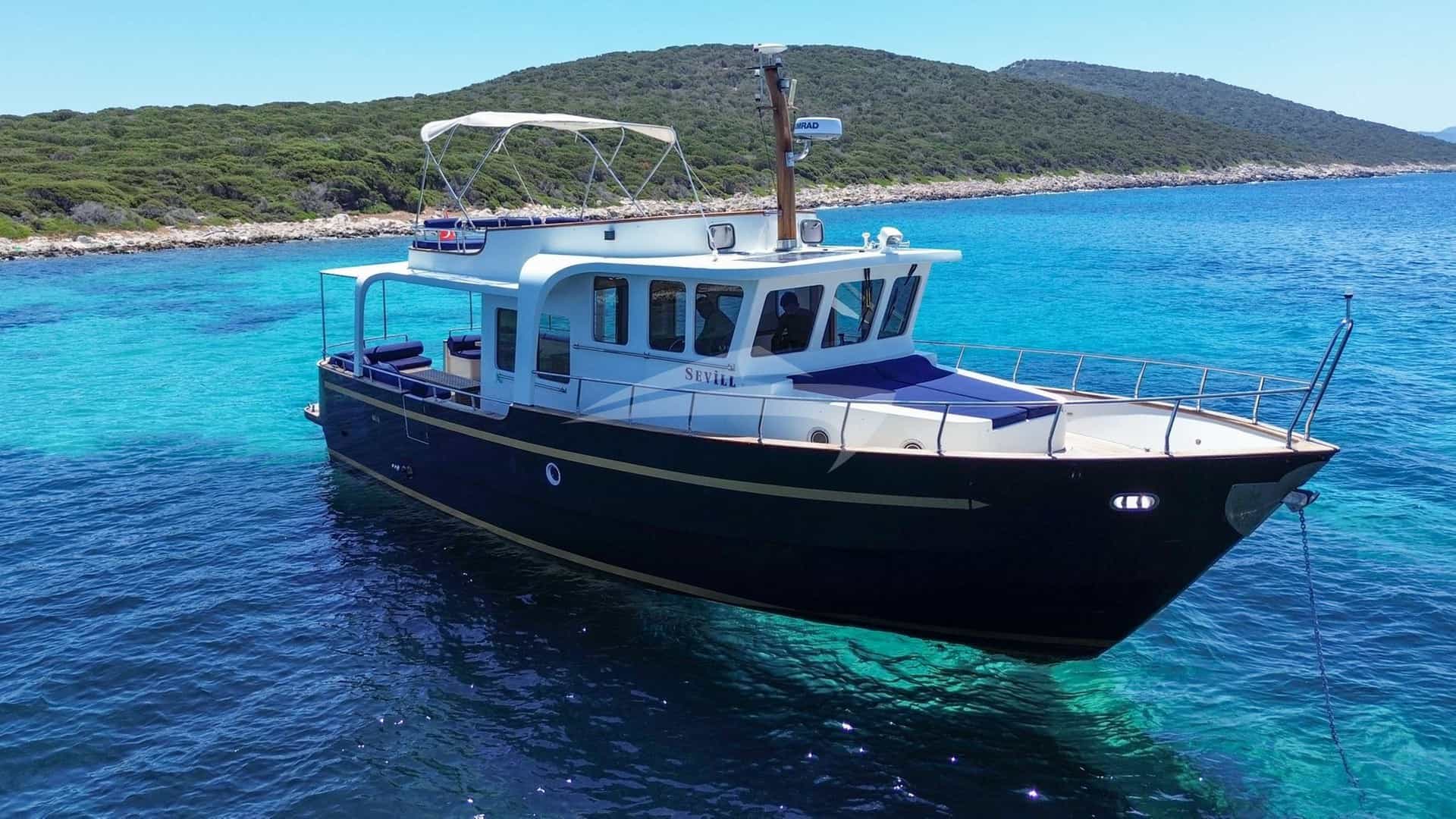 SEVILL yacht charter