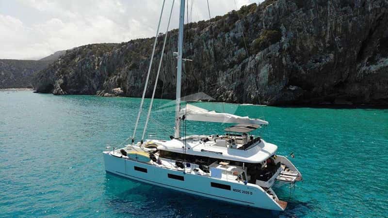 THE SUN 19m sailing yacht charter