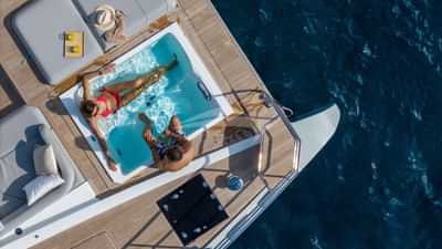 Foredeck Jacuzzi