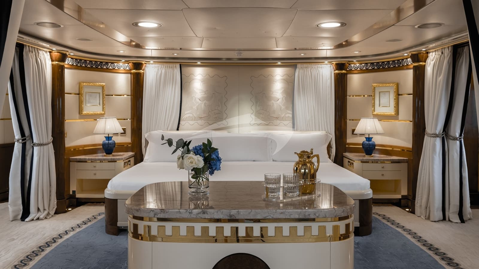 OLYMPUS, Aufnahme aus dem Yachtportfolio 11