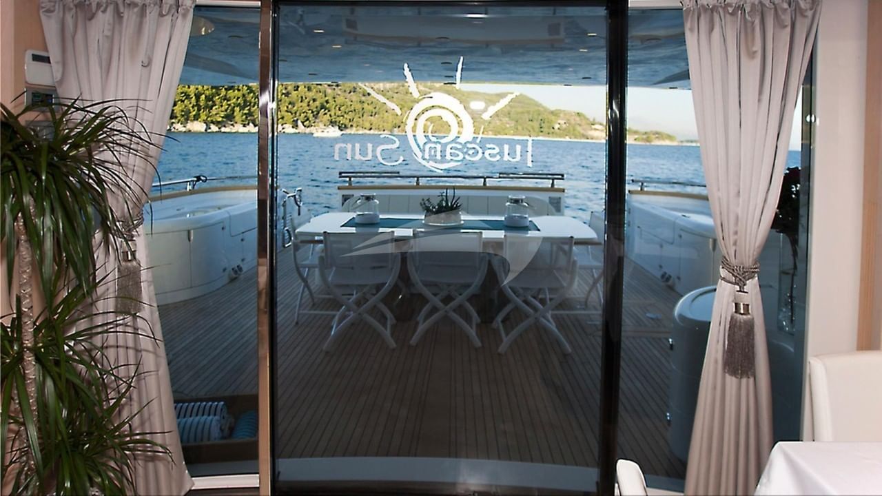 Facing aft from saloon