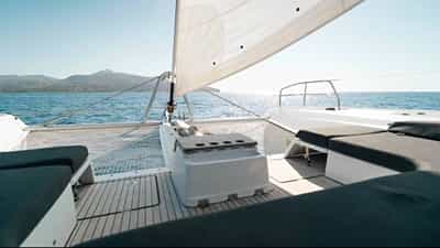 Foredeck lounging and the tramps