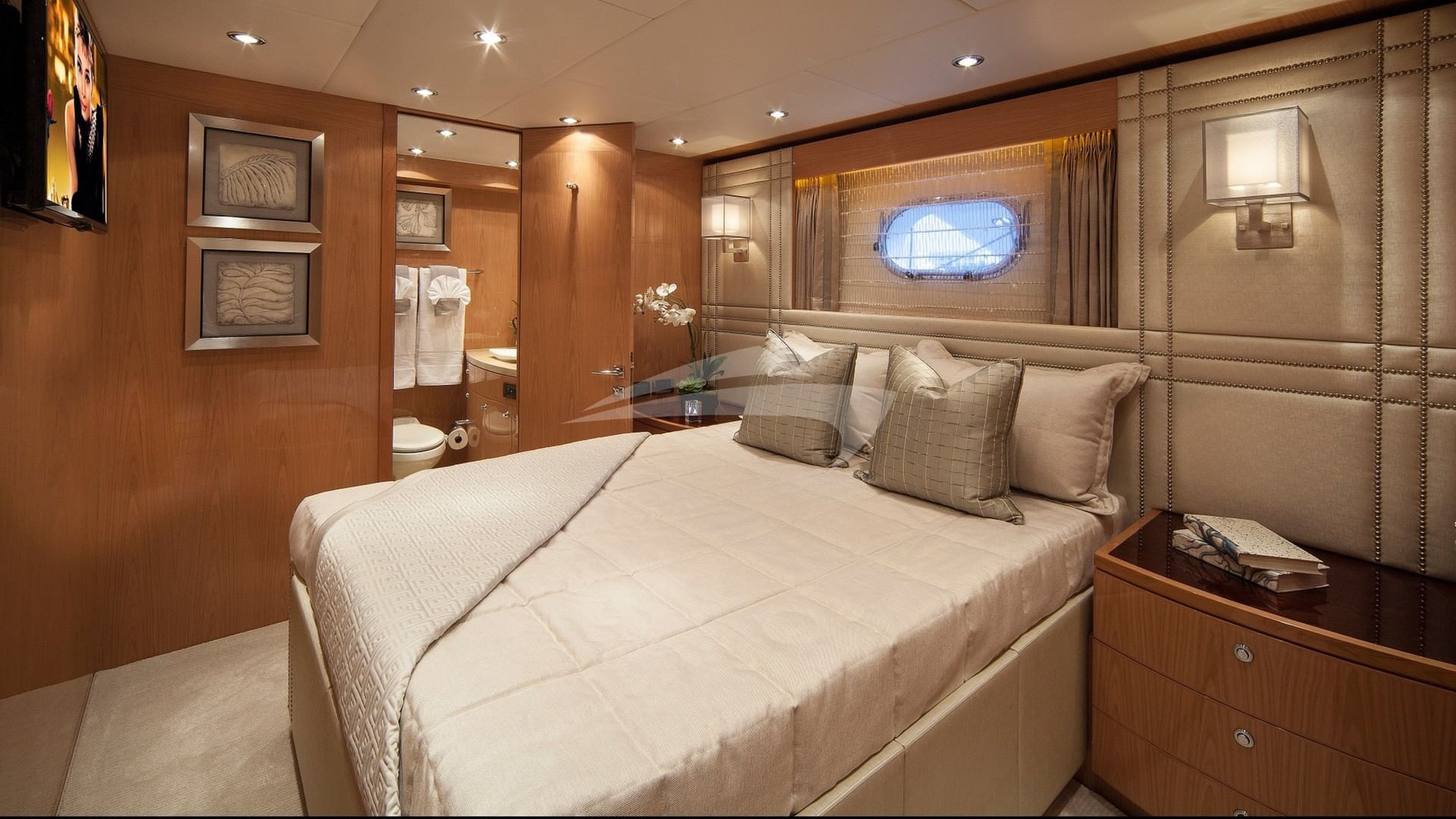 1 of 3 Guest Staerooms