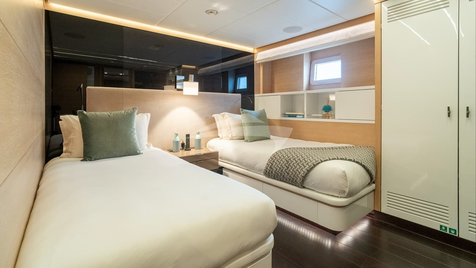BON VIVANT, photo from the yacht portfolio 22