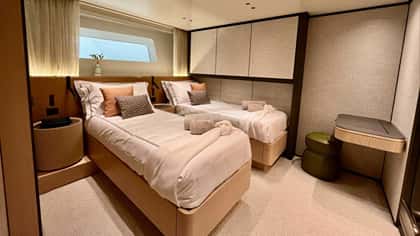 EM3 27m motor yacht charter, photo 8