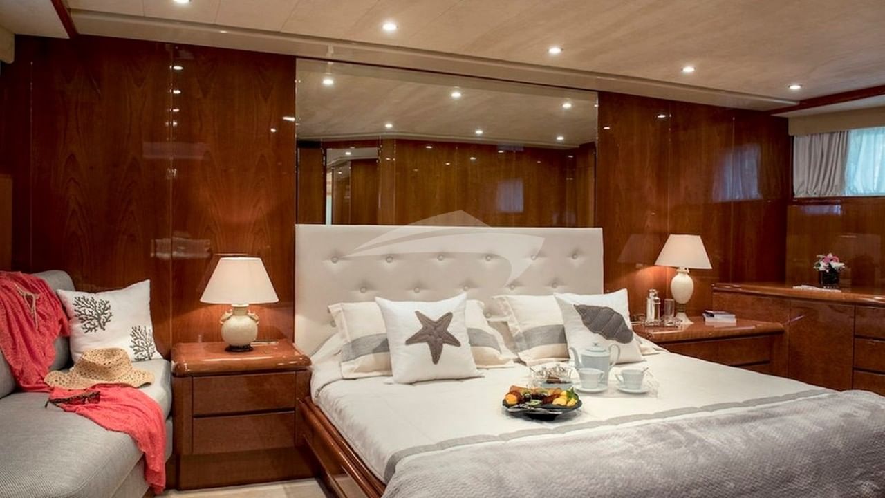 Mater Stateroom