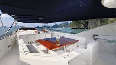 Flybridge Dining