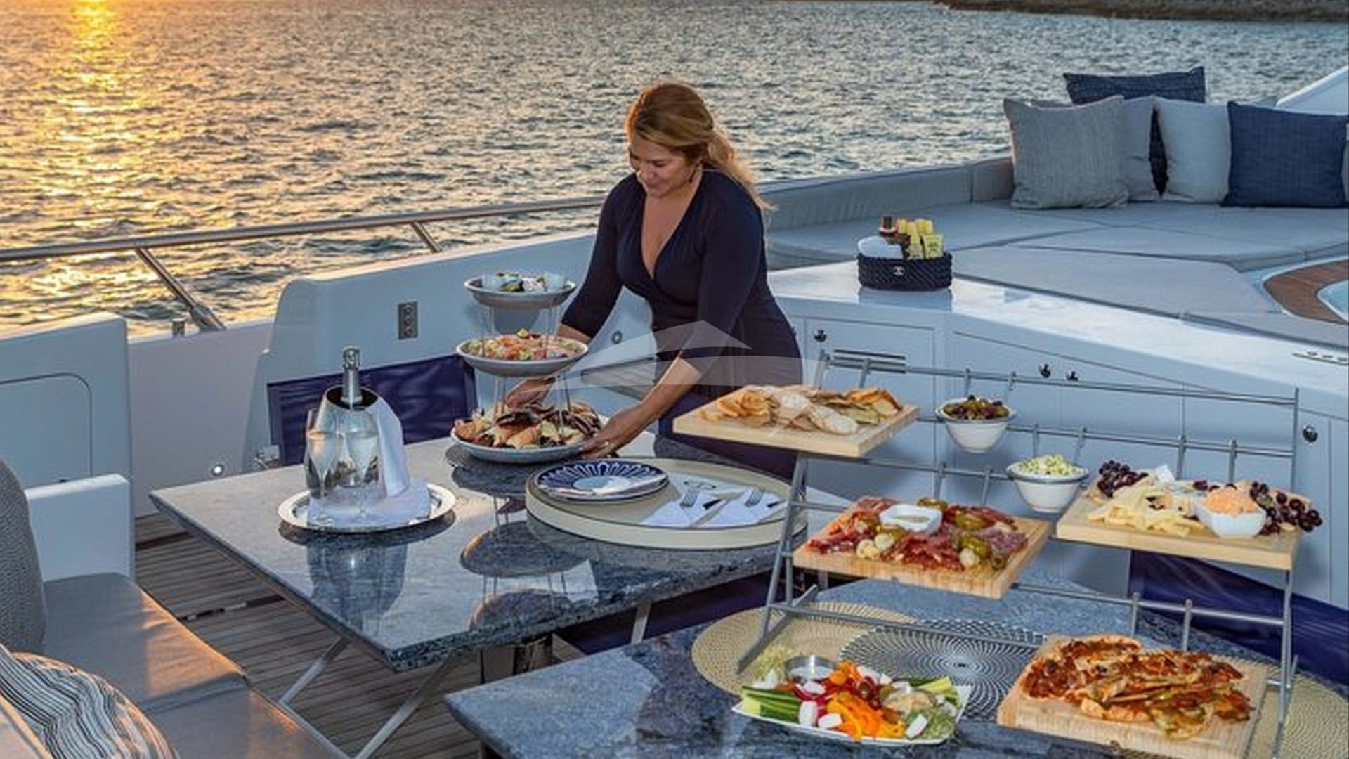 Deck Buffet