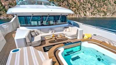 Deck Seating and Jacuzzi