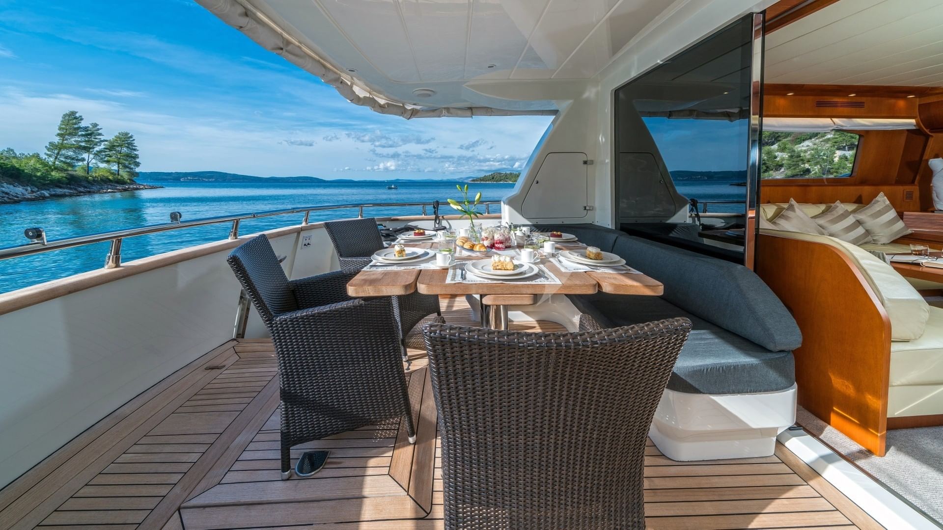 Aft Deck Dining