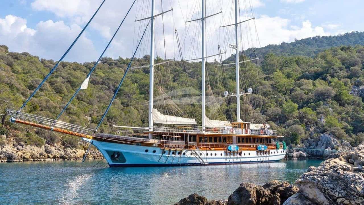 ADMIRAL yacht charter