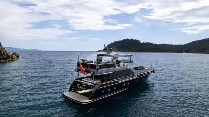 BEYEFENDI H 27m motor yacht charter, photo 4