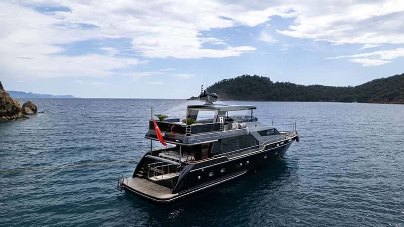 BEYEFENDI H 27m motor yacht charter, photo 4