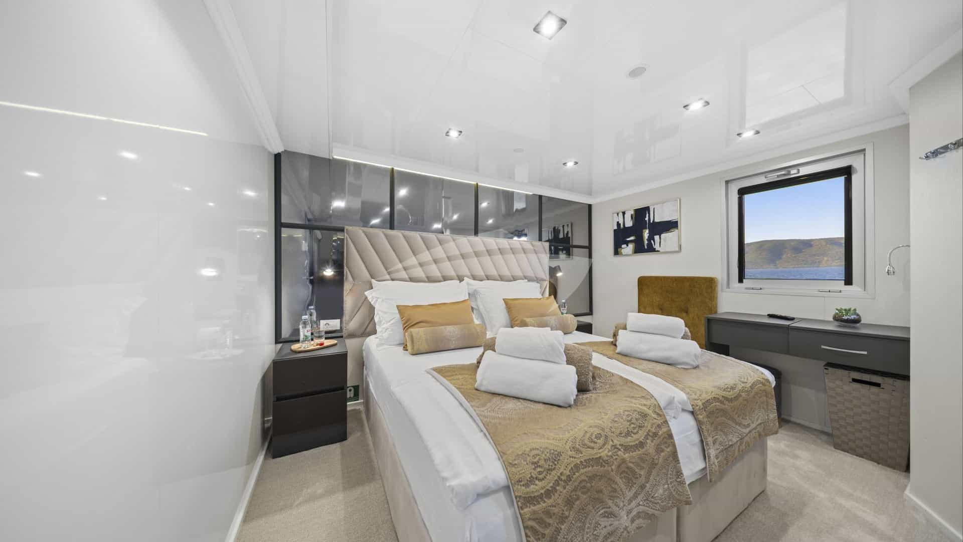 PREMIER 28