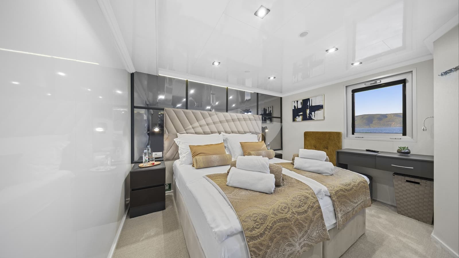 PREMIER, Aufnahme aus dem Yachtportfolio 27
