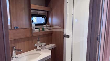 BAREFOOT BLISS 17m sailing yacht charter, photo 12
