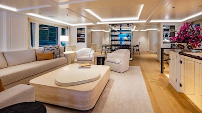 BROADWATER YACHT FOR CHARTER