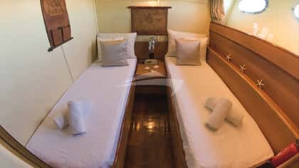 TEMPTATION 20m motor yacht charter, photo 8