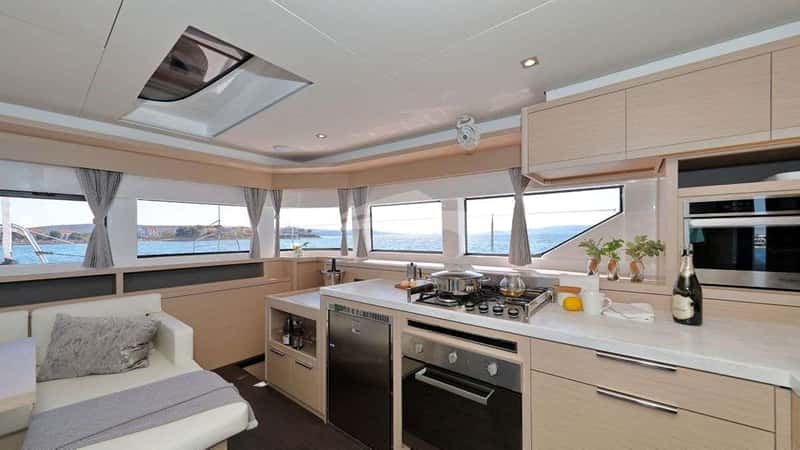 CHAMPAGNE PLEASE 17m sailing yacht charter, photo 3