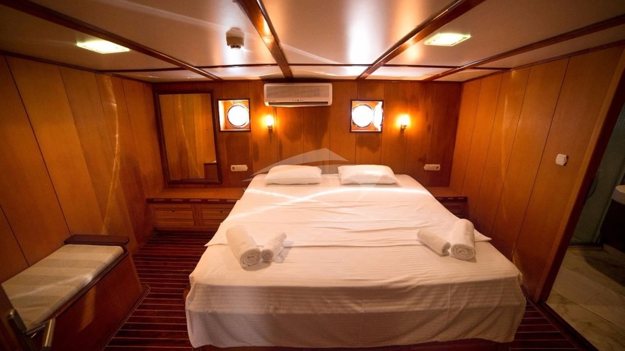 Double Cabin