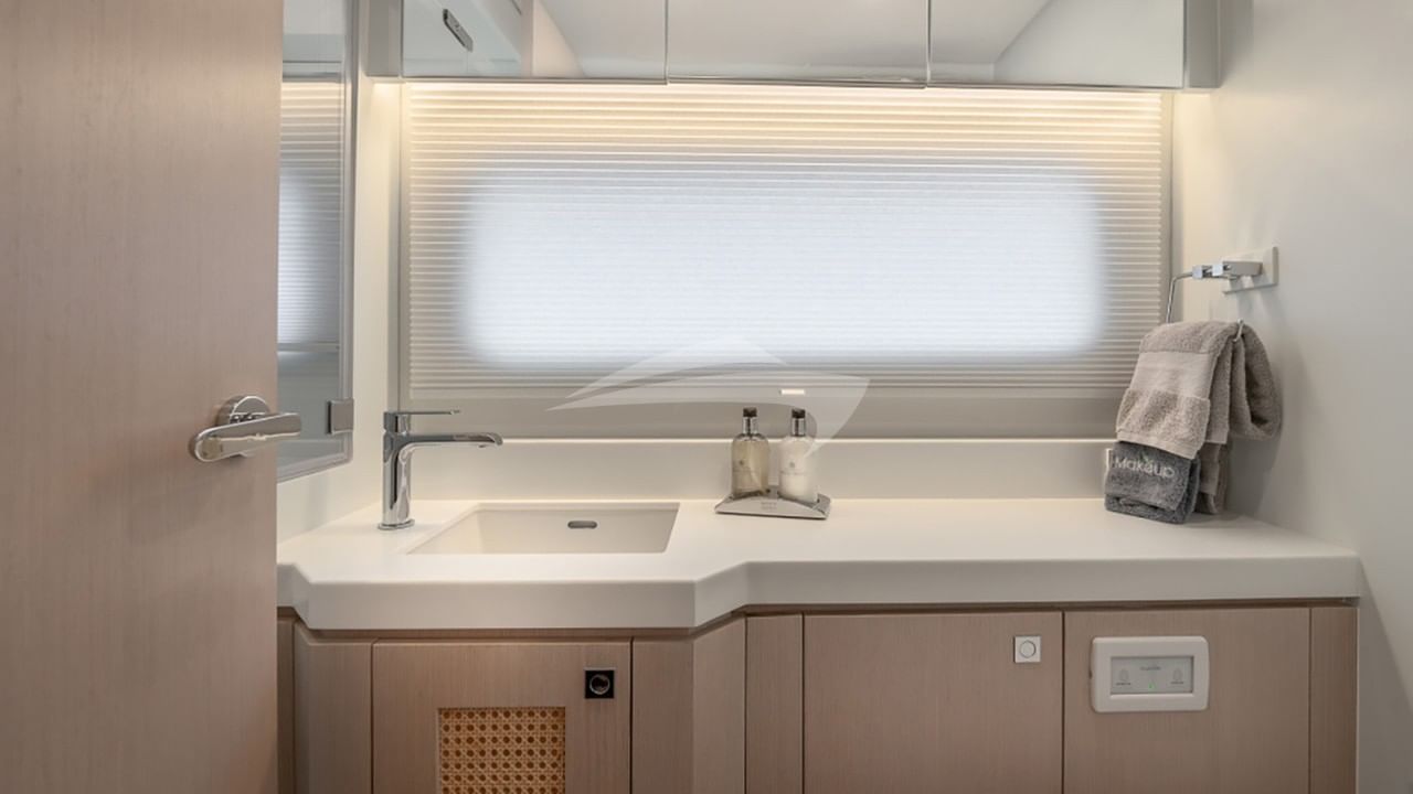 Stylish delightful bathroom