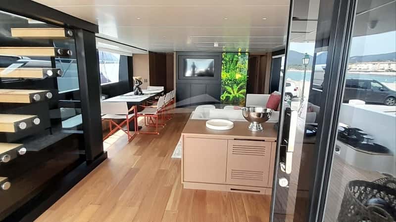 REGINE 29m motor yacht charter, photo 8