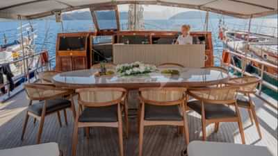 Deck Dining