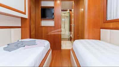 Twin Cabin